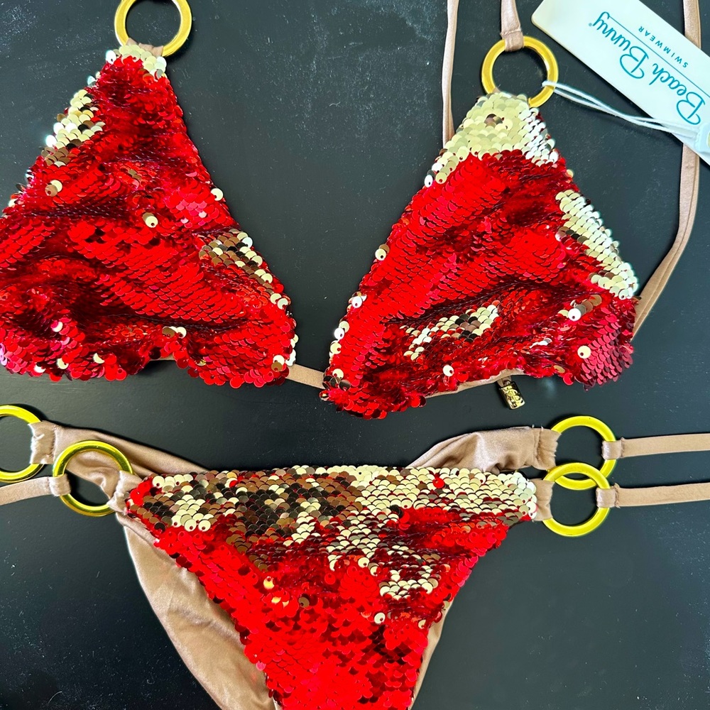 BEACH BUNNY SIREN SONG BIKINI SET!!!